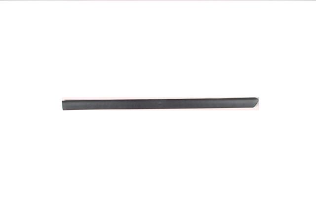 PASSAT B5 1997-2000 REAR DOOR MOULDING, PROTECTION STRIP, LEFT